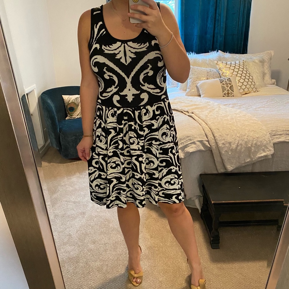 Saks Fifth Avenue black and white pattern dress